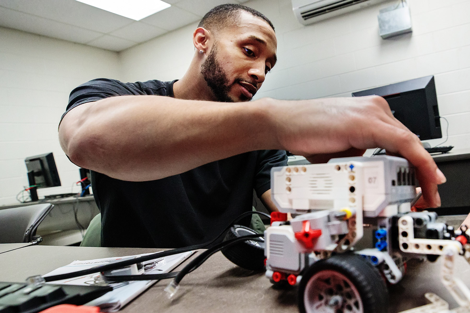 Image 11222019_BattleBots010.jpg